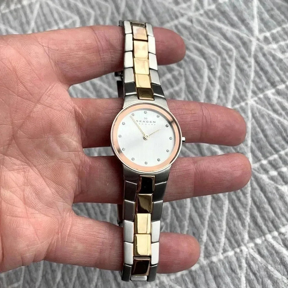 Skagen Accessories - Skagen Silver and rose/gold link watch